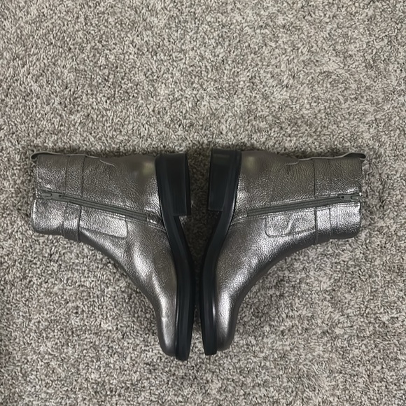 New Bernardo Tyra Gunmetal Leather Moto Boots 7.5 - Picture 4 of 9